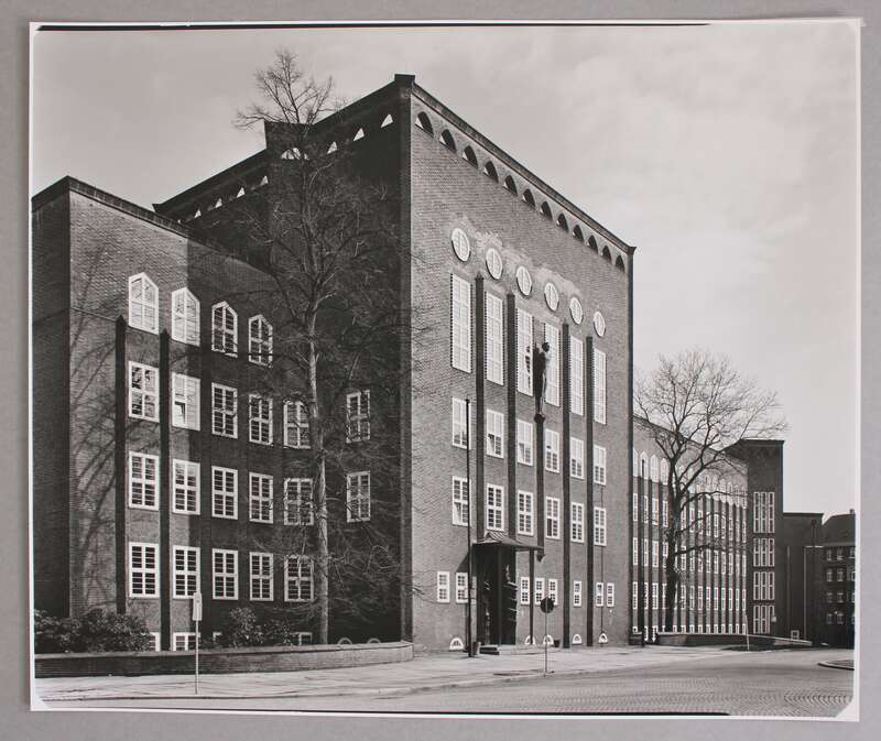 Industrieschule, Haupttrakt, Friedrich Wagner-Poltrock, 1928