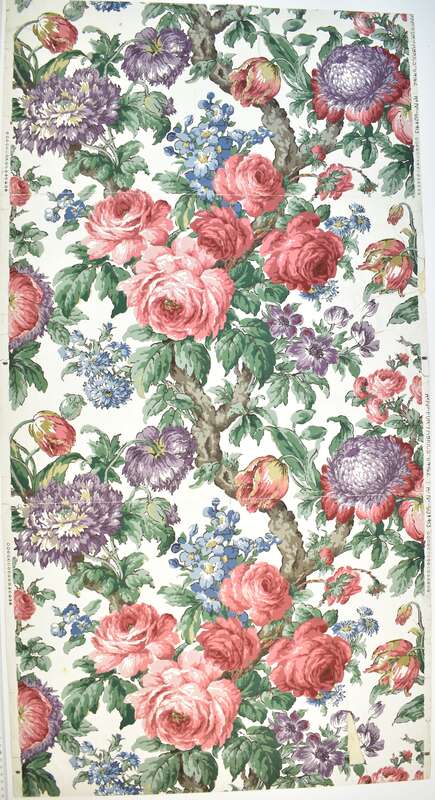 Wallpaper with different types of flowers on ascending branches